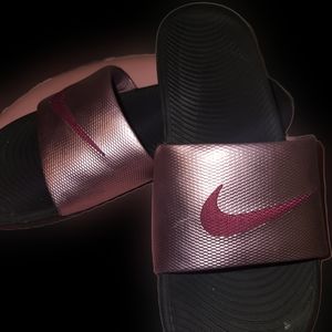 Nike Women Slides size 9 preloved